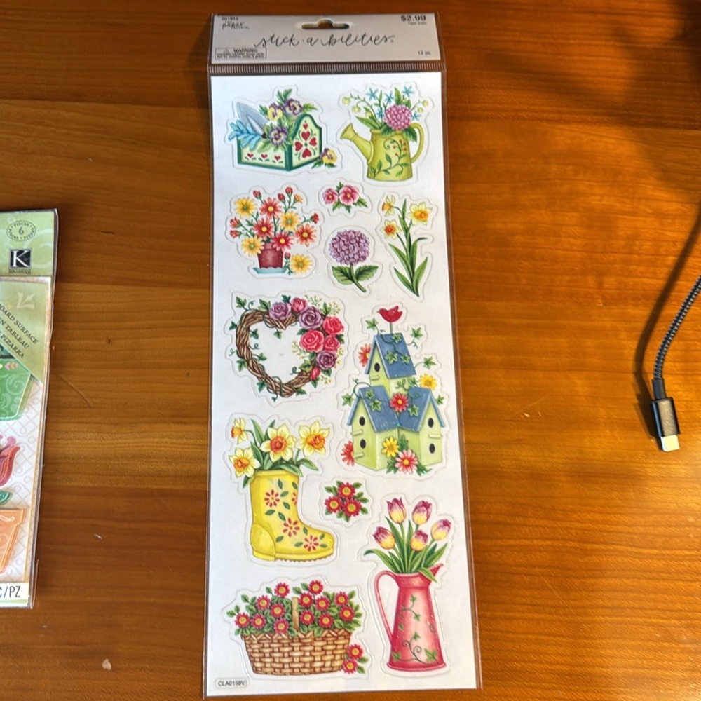 Colorful Craft Embellishments Set. - Picture 8 of 8